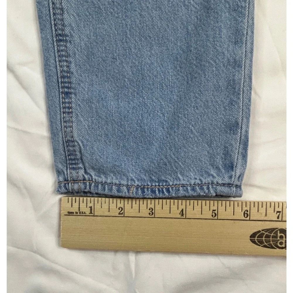 American Eagle Mom Jeans Ripped Distressed Light Wash Denim‎ Size 2
